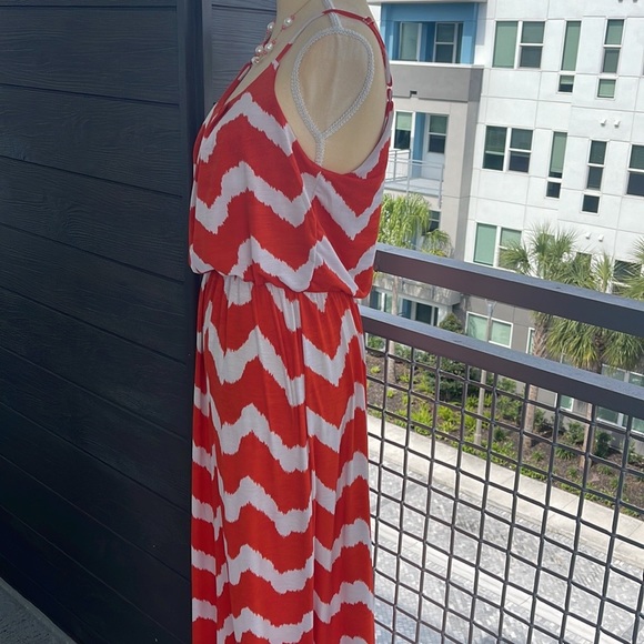 Luscious Los Angeles Maxi Dress. - Picture 5 of 9